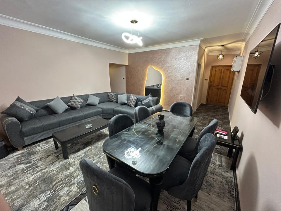 Luxurious Apartment With premium location and Cozy view near Cairo airport and city stars mall Apartment in Cairo Governorate