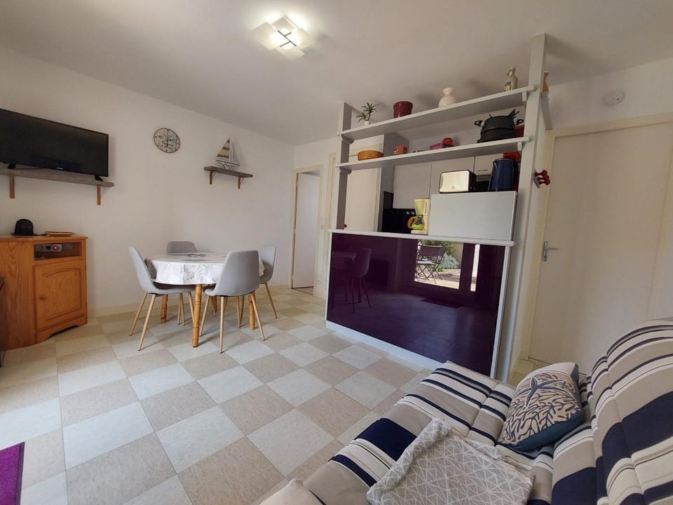 Appartement calme 4 pers, terrasse, parking privé - FR-1-550-91 Apartment in Nouvelle-Aquitaine