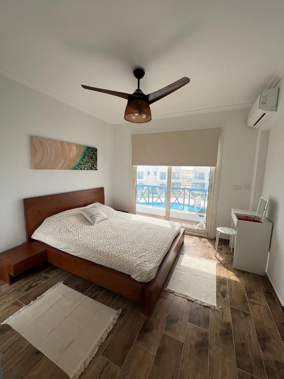Photo of the whole room