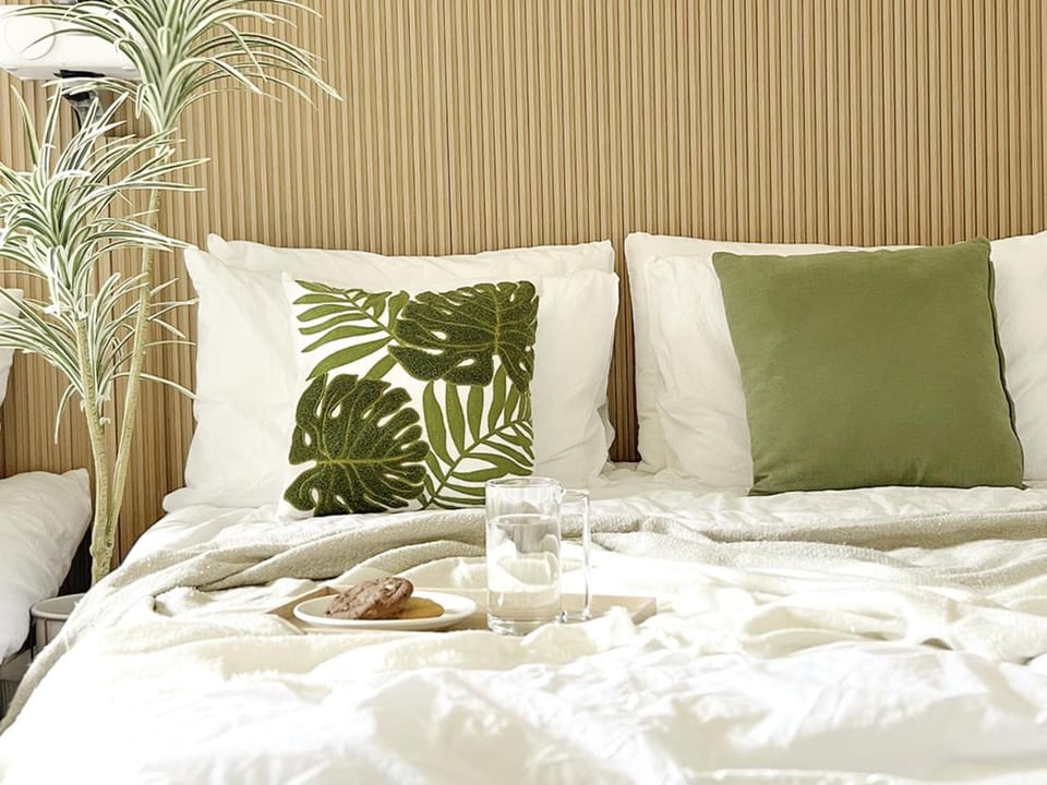 Bed, Bedroom, air conditioner