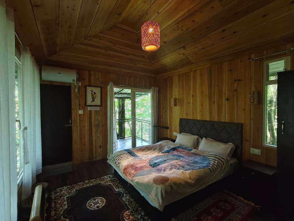 Lenzila Retreat Hostel in India