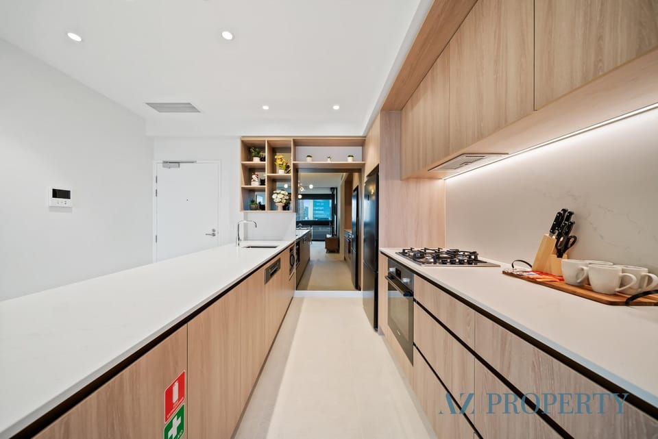 Luxury Perth CBD Apartment with Pool & Gym - Sleeps 3 Apartment in Perth