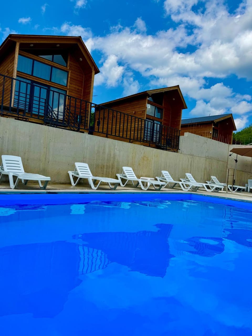 Pool view, Swimming pool, sunbed