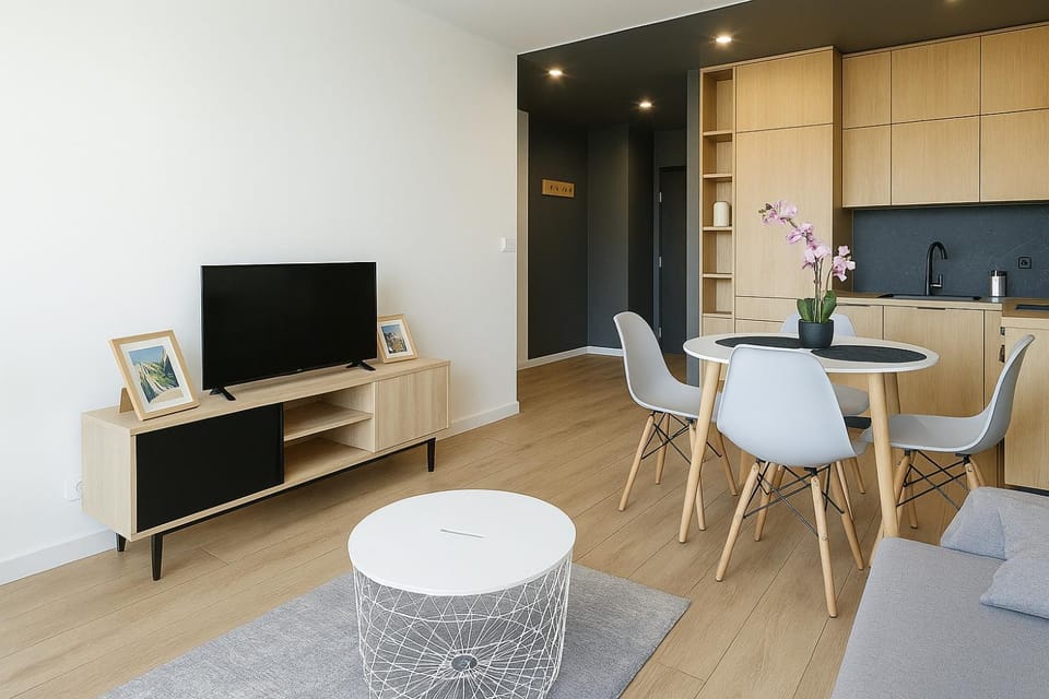 TV and multimedia, Dining area