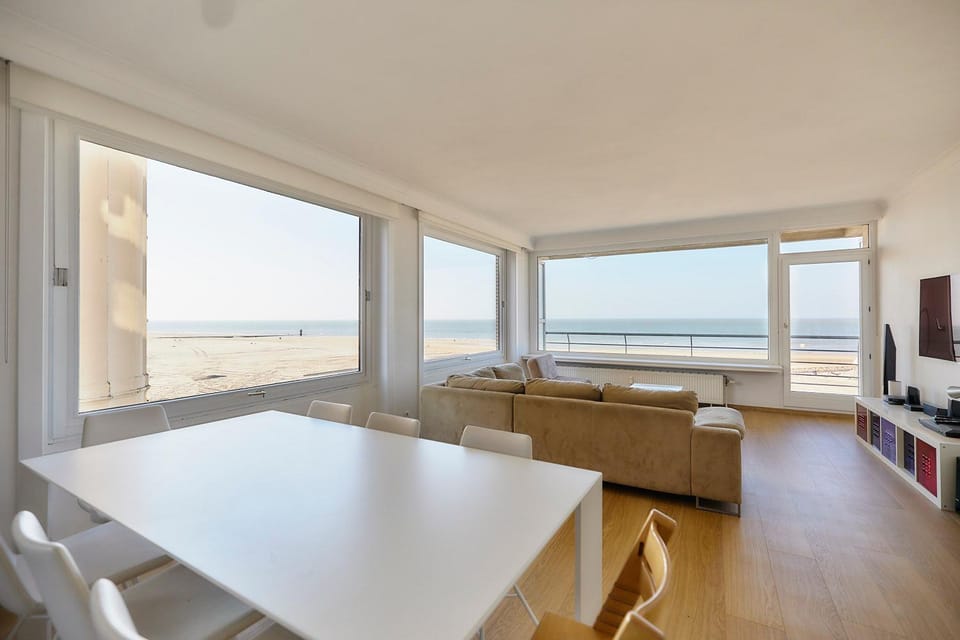 LECOMTE - The Shoreline Exclusive Apartment in Ostend