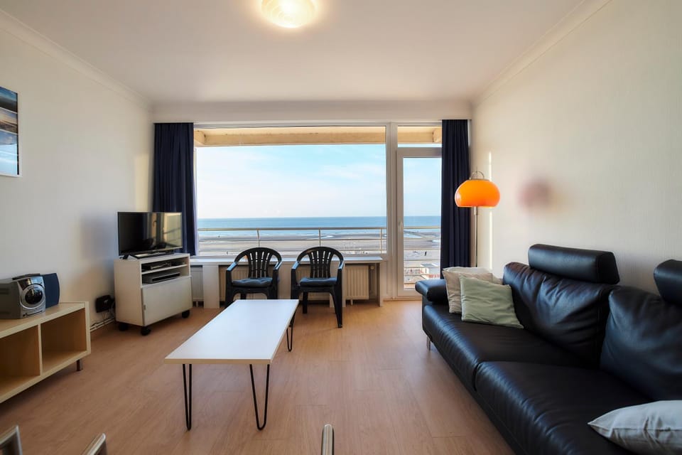 LECOMTE - The Shoreline Exclusive 90 Apartment in Ostend