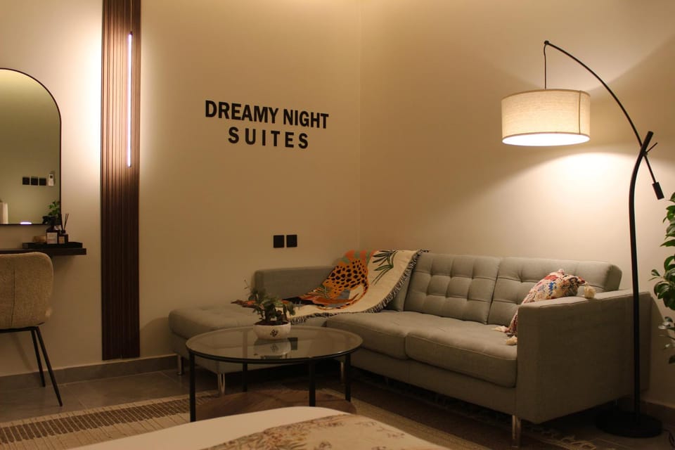 Photo of the whole room, Seating area, Bedroom