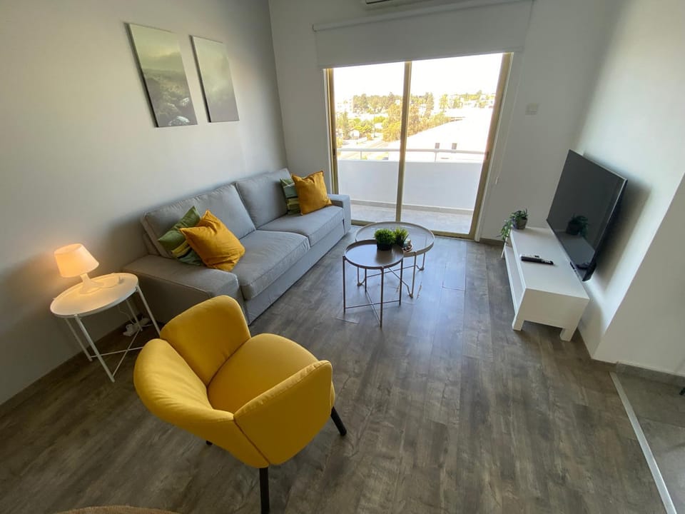 Luxurious Penthouse in Larnaca Center 300m From The Beach Apartment in Larnaca