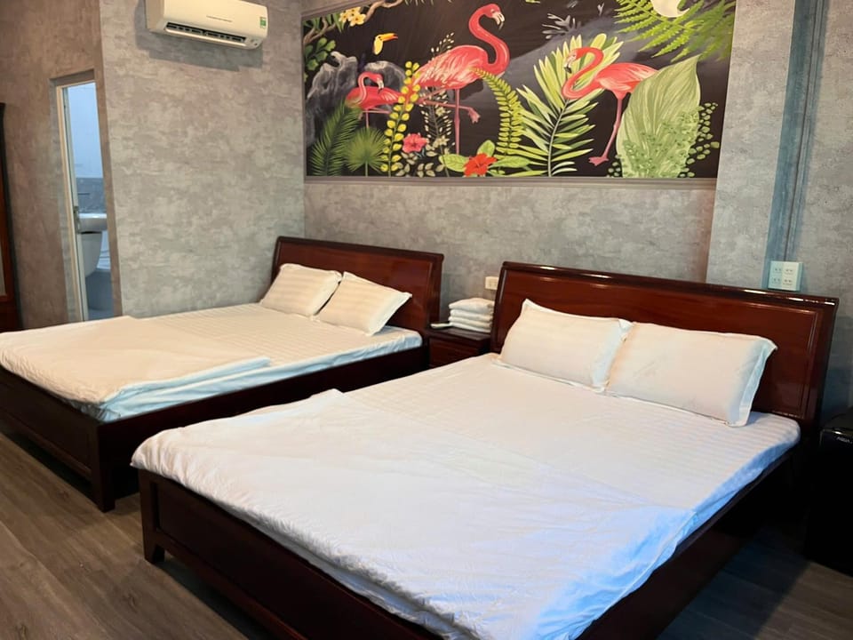 Bed, Photo of the whole room, Bedroom, air conditioner