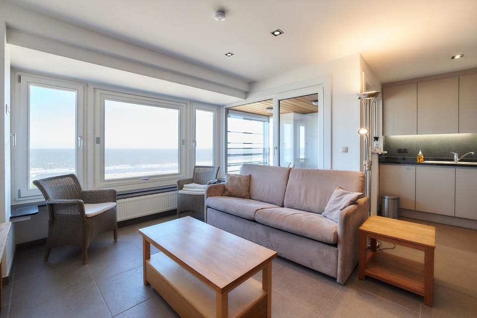 LECOMTE - The Shoreline Pearl 97 Apartment in Ostend