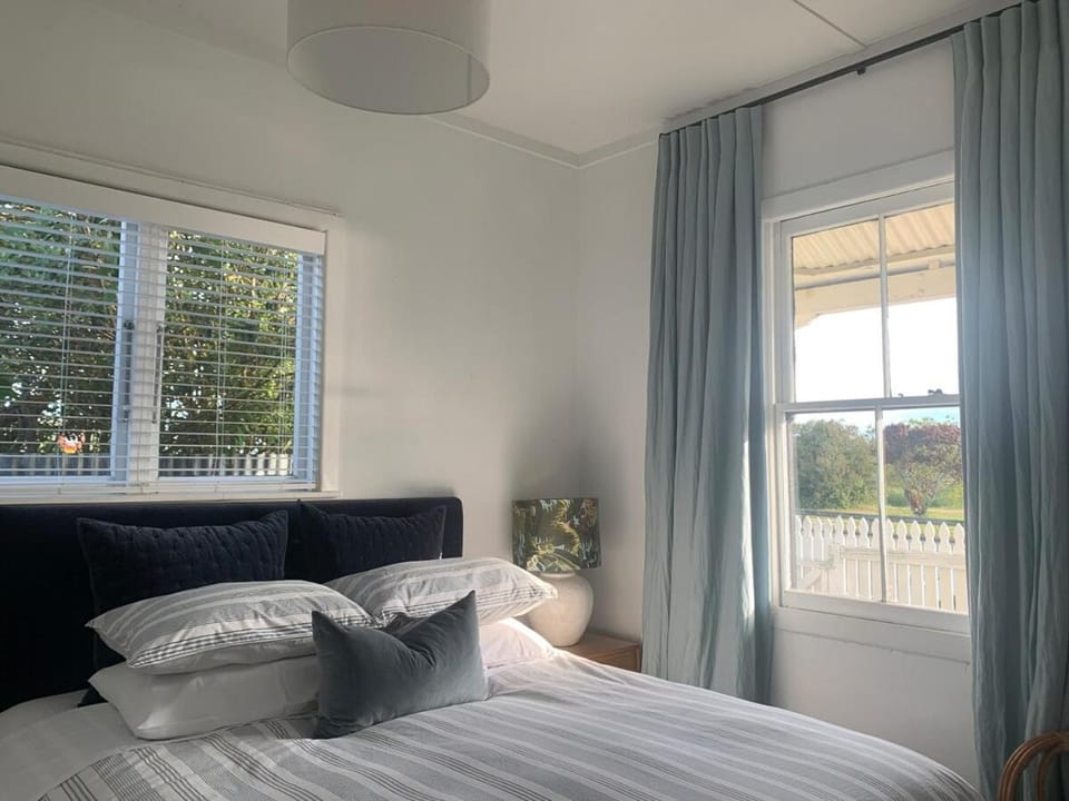 Cottage on Westshore House in Napier