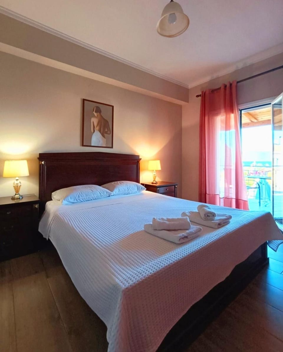 Giota's apartment 100m fro the beach Apartment in Karavomylos