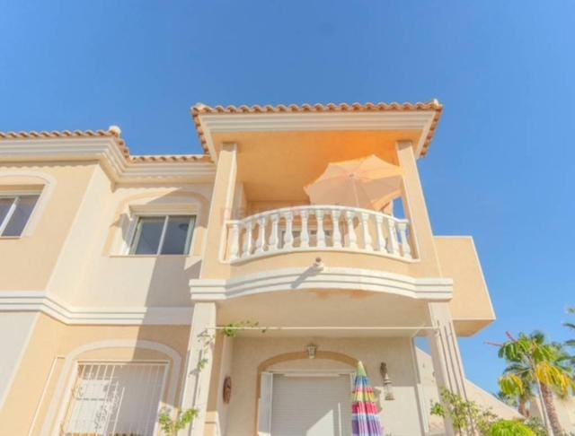 Property building, Balcony/Terrace