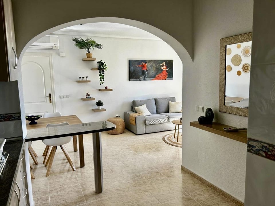Living room, Dining area