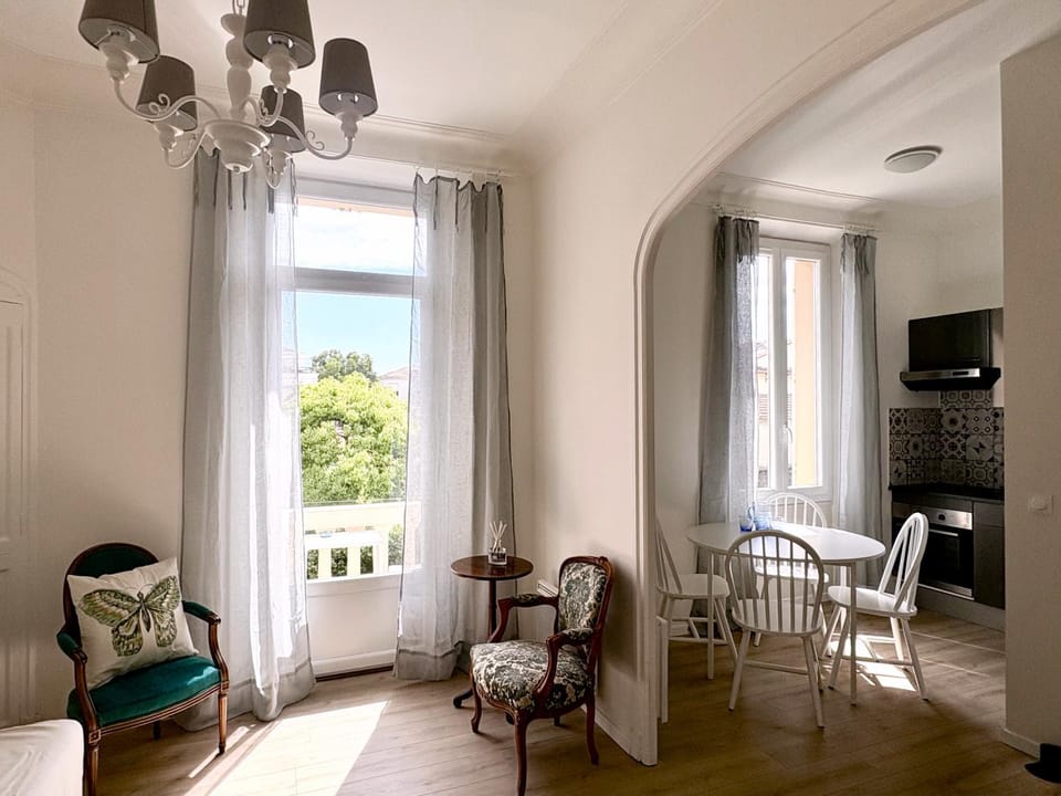 Balcony/Terrace, Seating area, Dining area