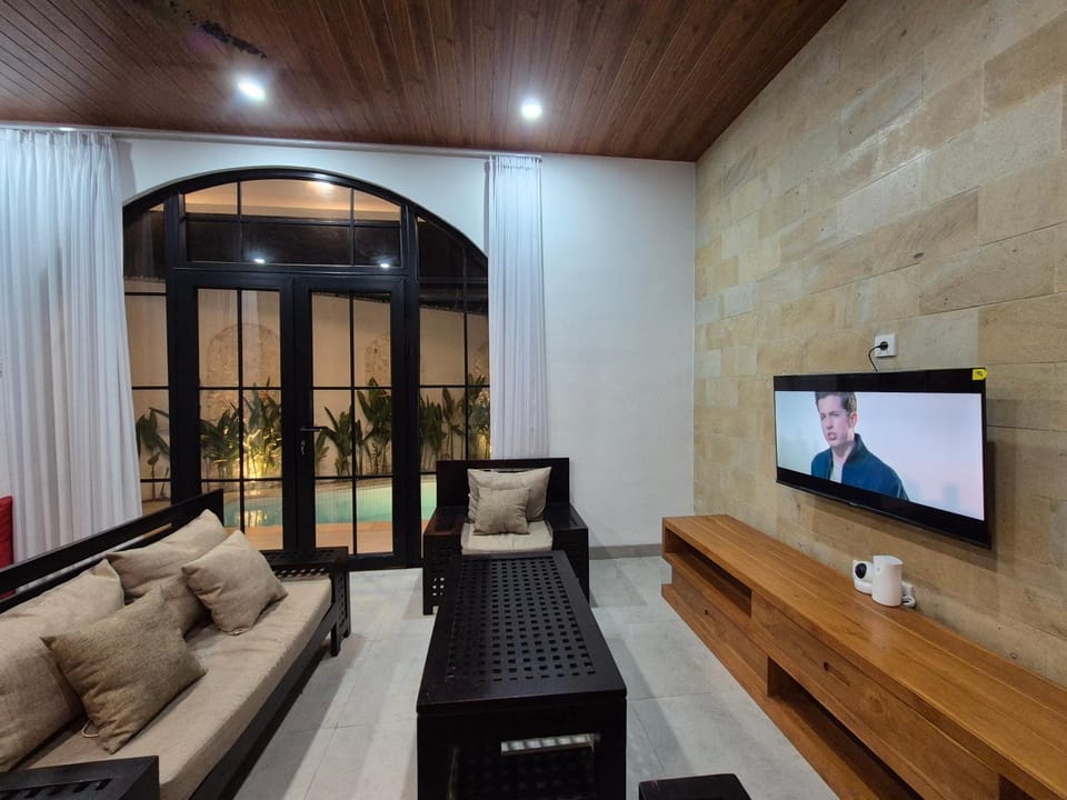 3BR Comfy Stylish Villa Coogee Canggu Villa in North Kuta