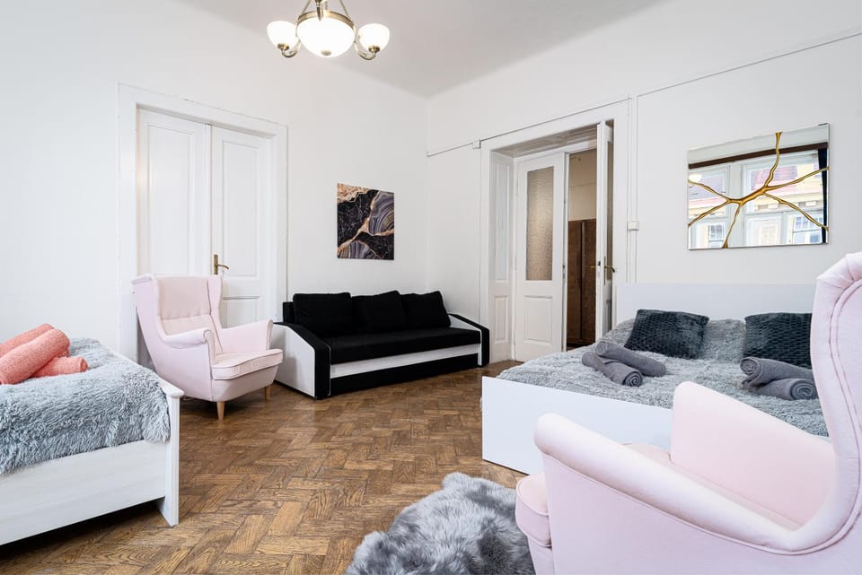 Victory Castle Suite Apartment in Prague