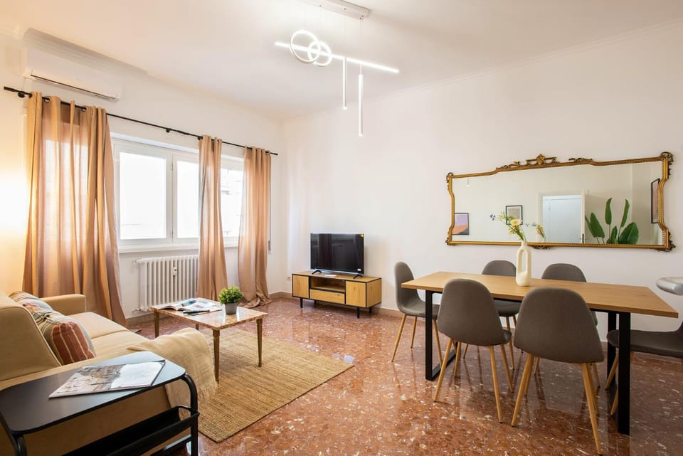 Living room, Seating area, Dining area
