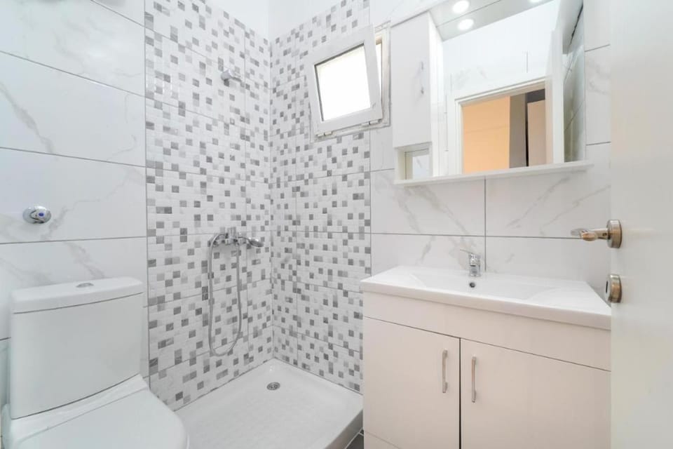 Las sirenas maisonnettes by the beach groundfloor and semi basement Apartment in Thasos