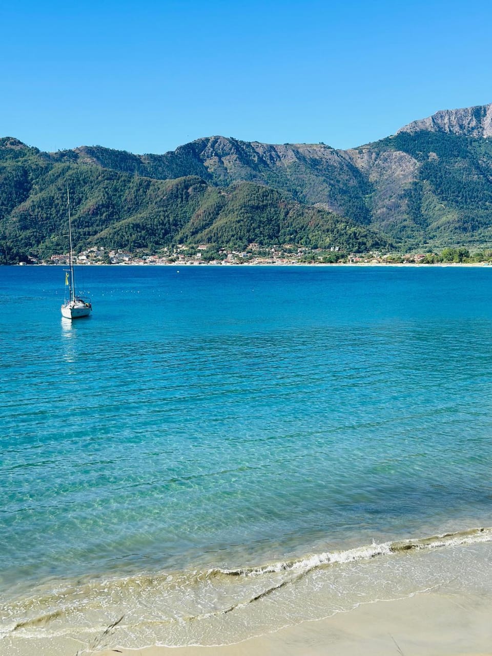 Las sirenas maisonnettes by the beach groundfloor and semi basement Apartment in Thasos