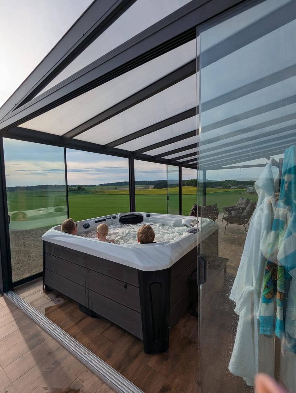 Patio, Natural landscape, View (from property/room), Balcony/Terrace