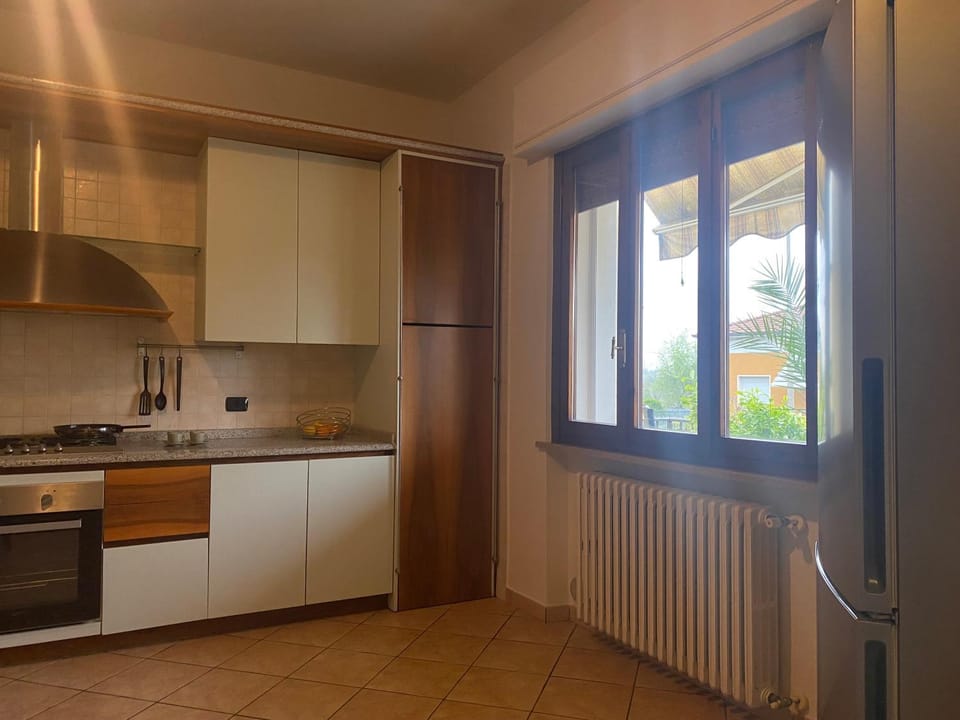 Kitchen or kitchenette, Inner courtyard view
