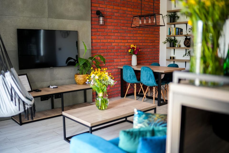 TV and multimedia, Living room, Dining area