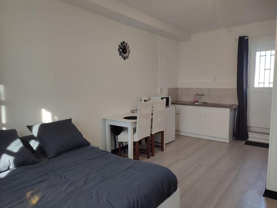 Studio indépendant Apartment in Pays de la Loire