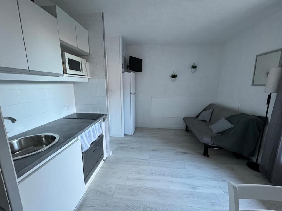 maison 4 personnes avec piscine, mer 200m à pieds House in Marseillan