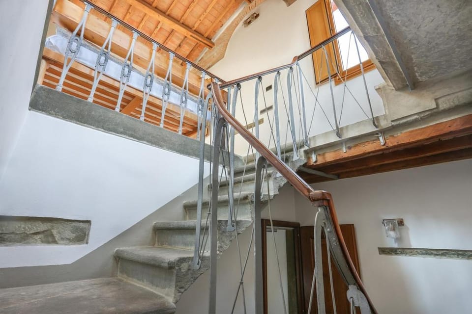 The Tower Suite next to Uffizi Gallery Apartment in Florence