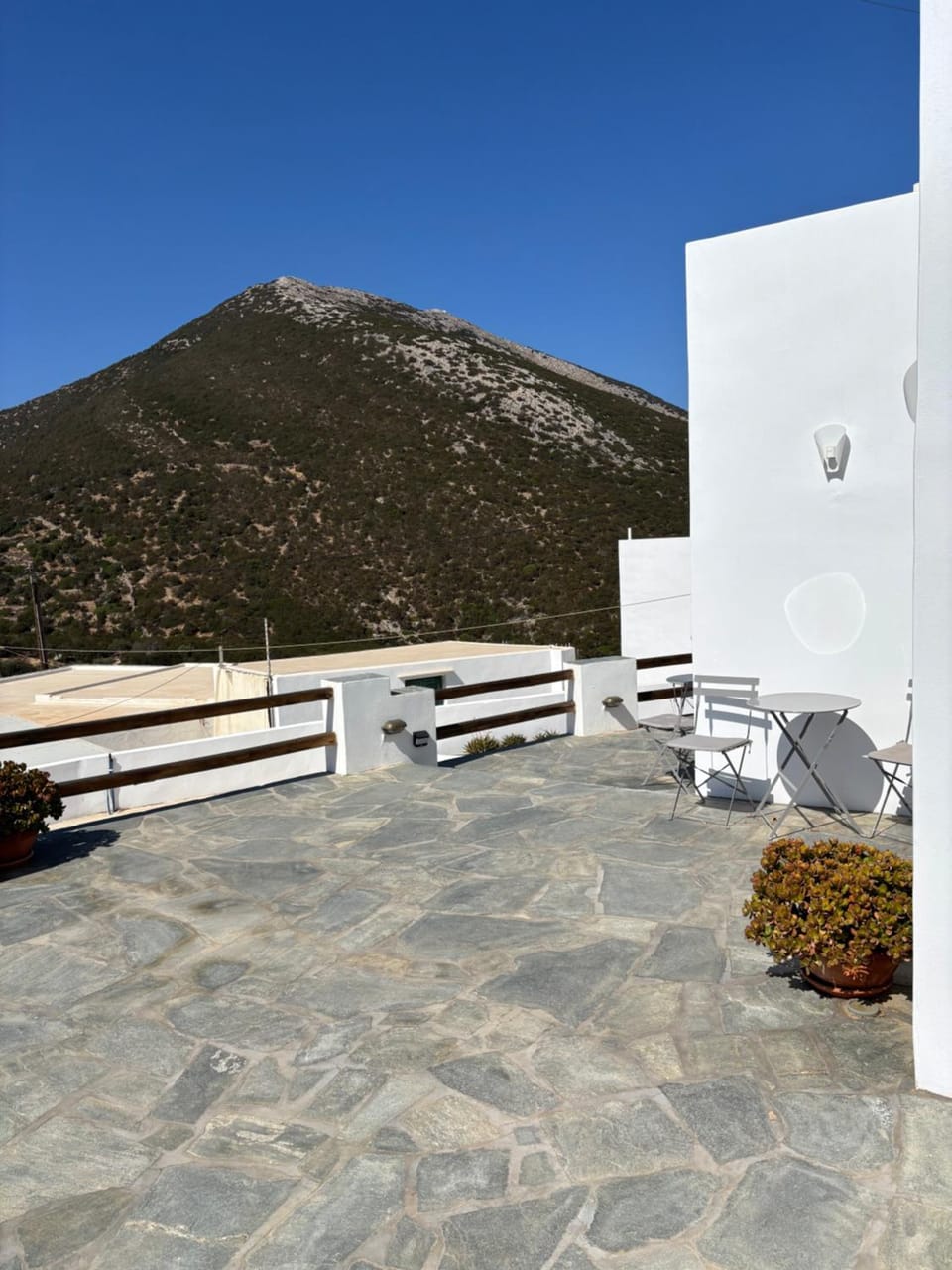 Cycladic Lodge Sifnos Apartment in Milos