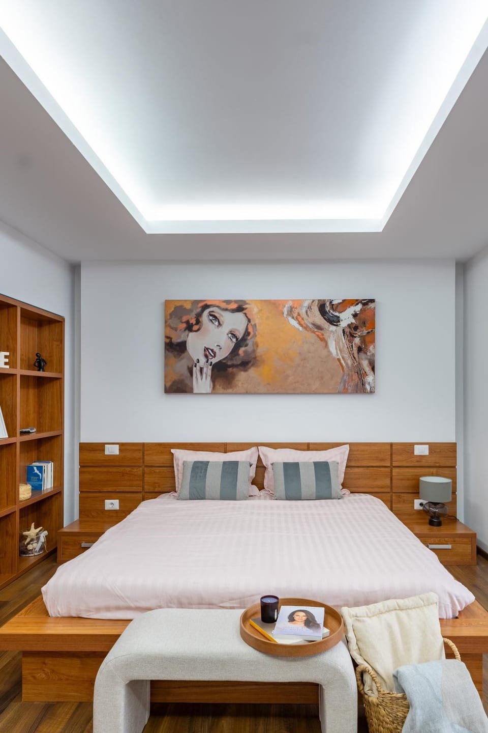 Bed, Photo of the whole room, Bedroom