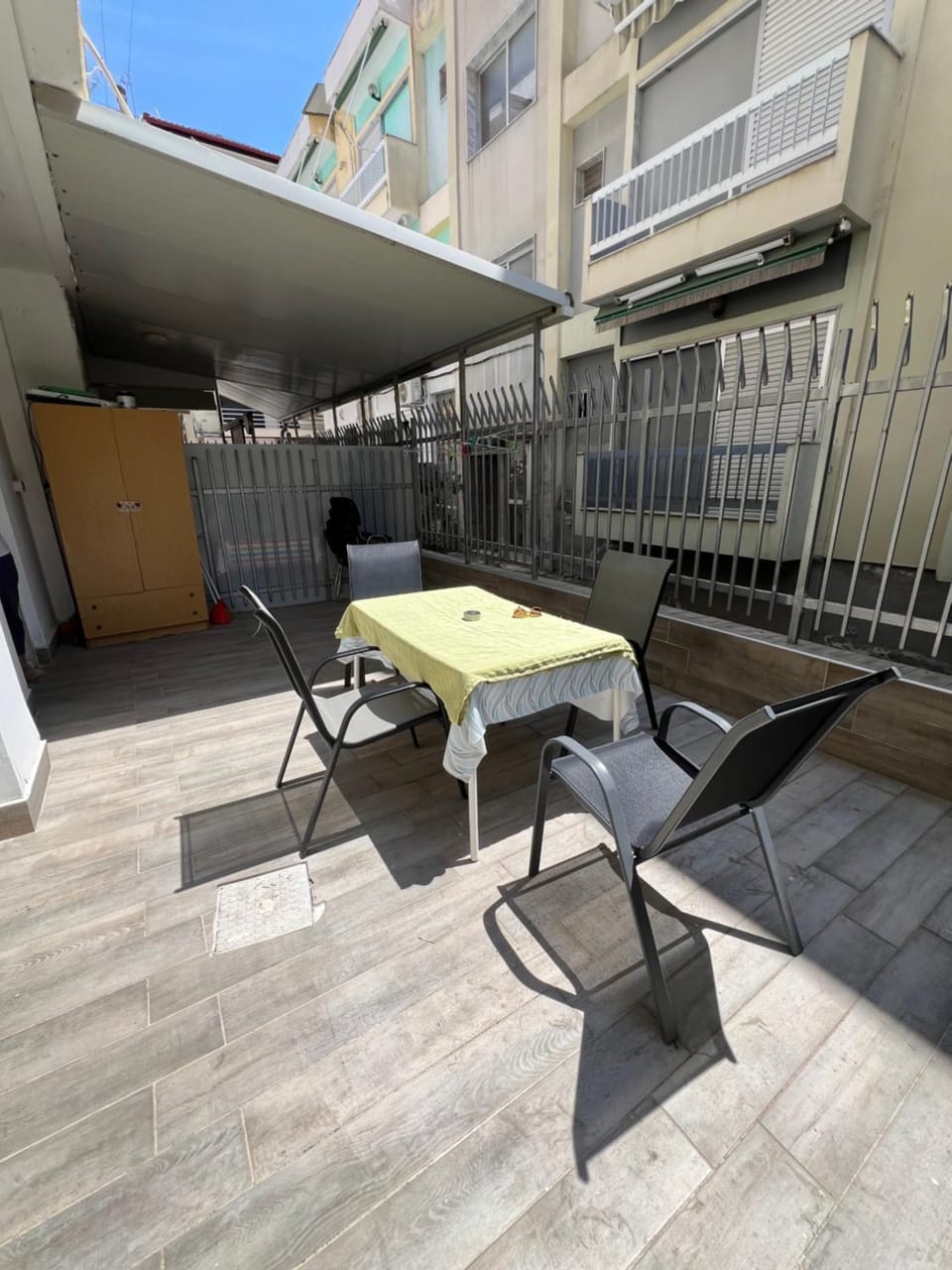 Todevski Apartment House in Halkidiki