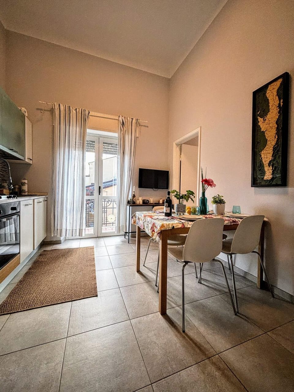 TV and multimedia, Living room, Seating area, Dining area, oven, pet friendly