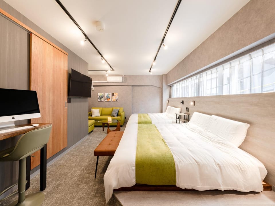 Bed, TV and multimedia, Photo of the whole room, Bedroom, air conditioner