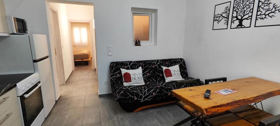 Nina's Home Down Apartment in Skiathos