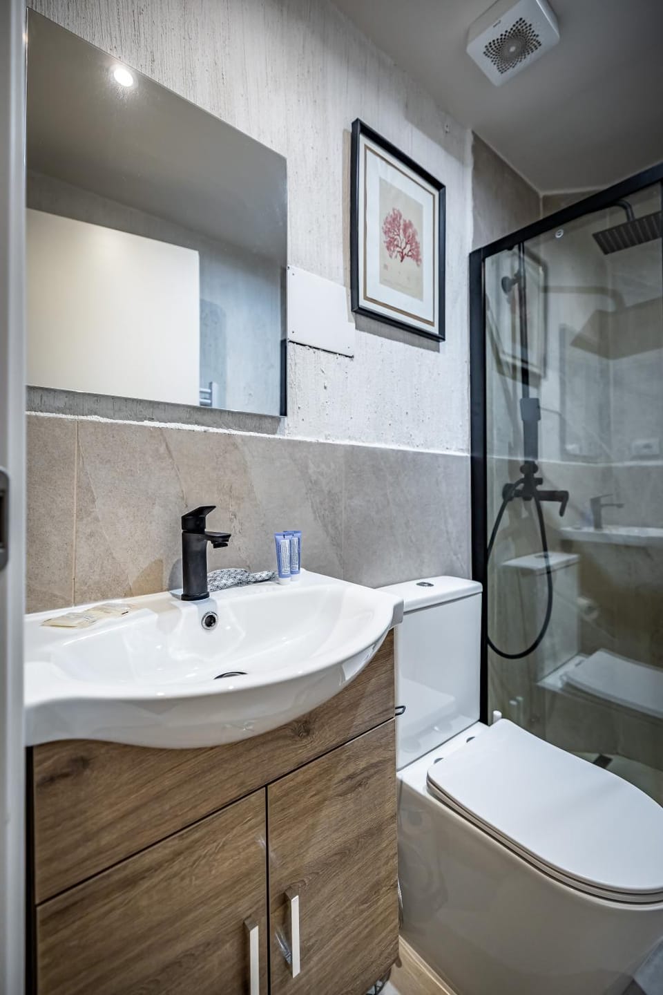 Shower, Toilet, Bathroom