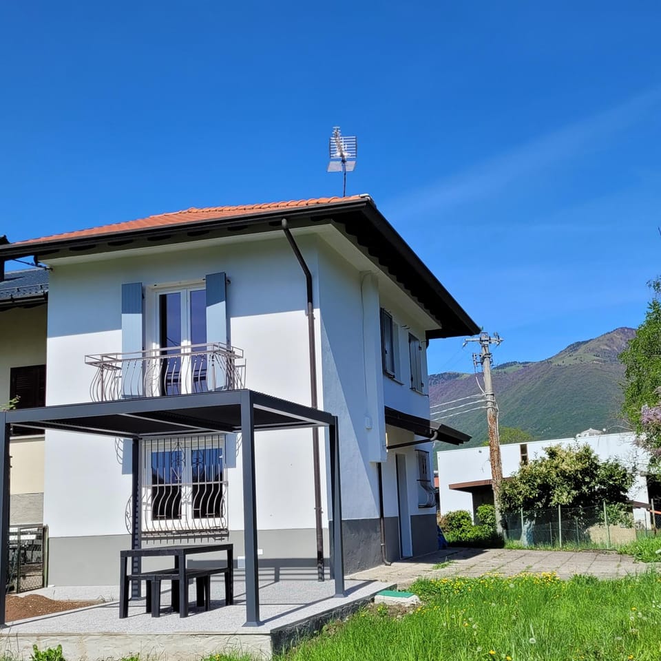 Garden Relais Mountain Lake Iseo Hospitality House in Province of Brescia