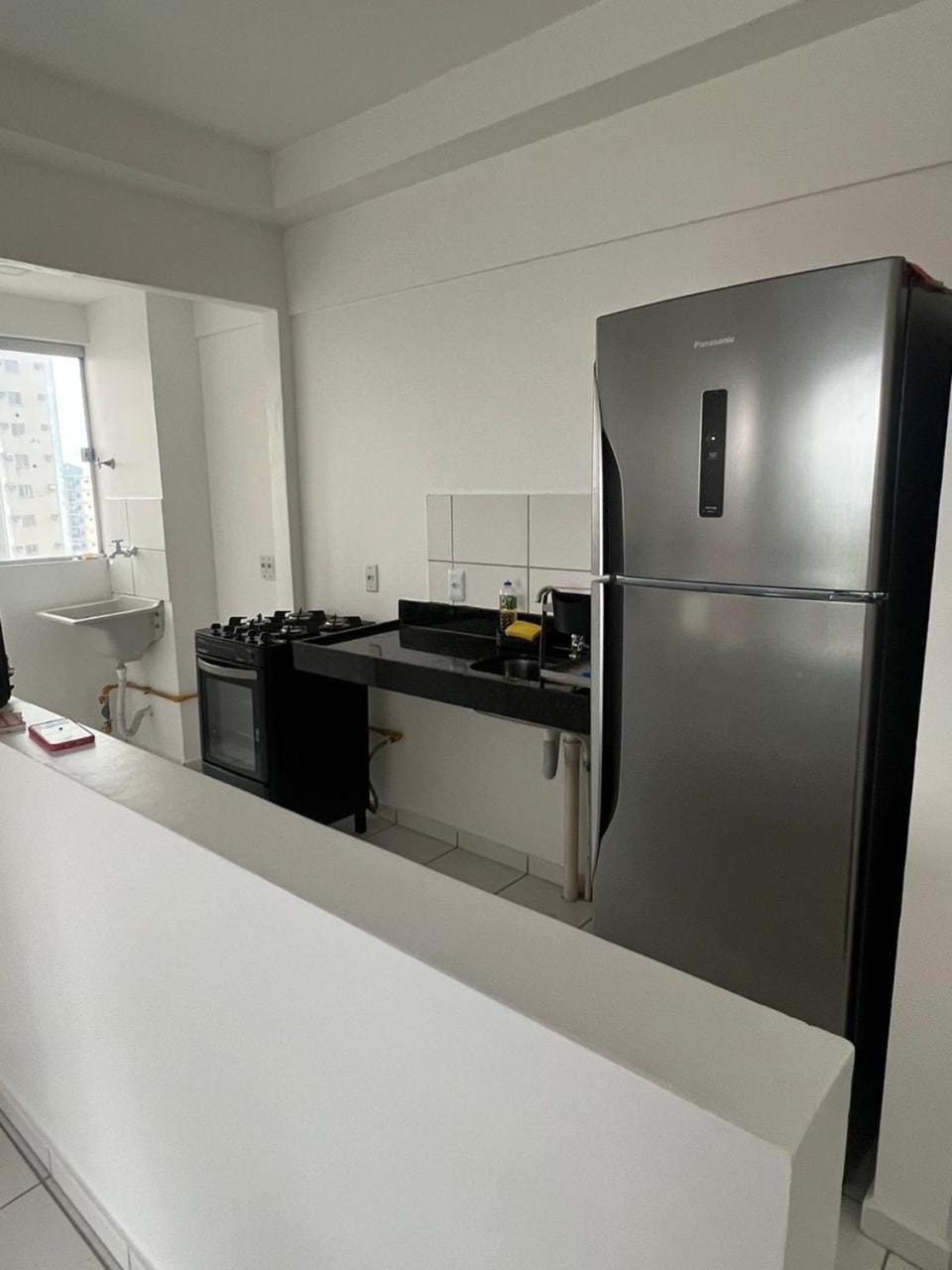 Kitchen or kitchenette, minibar, stove