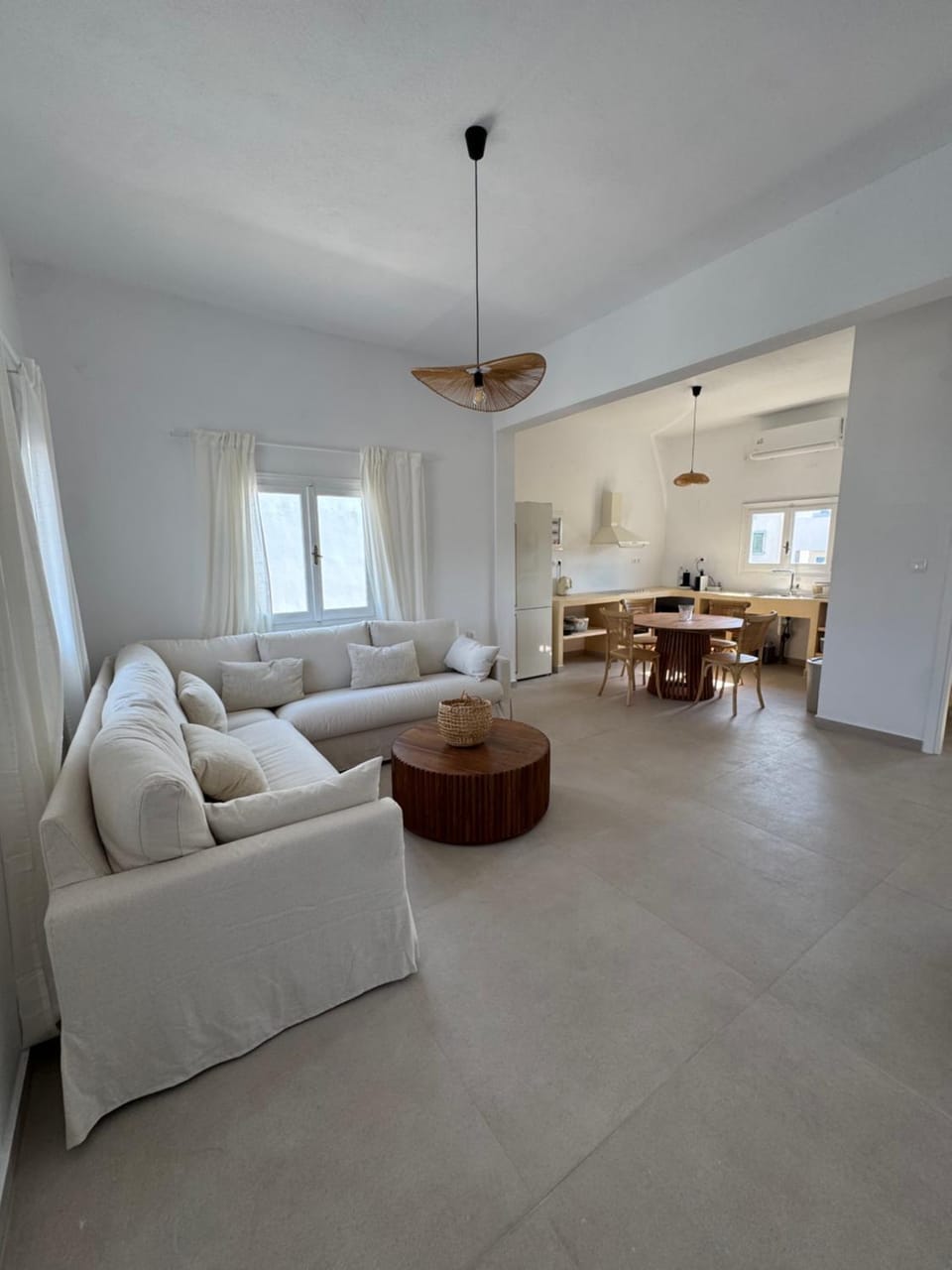 Living room, Photo of the whole room, Seating area, Dining area
