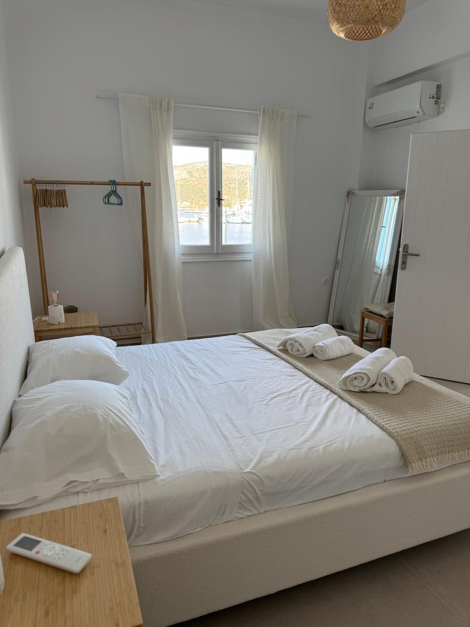Bed, Bedroom, towels, wardrobe, air conditioner