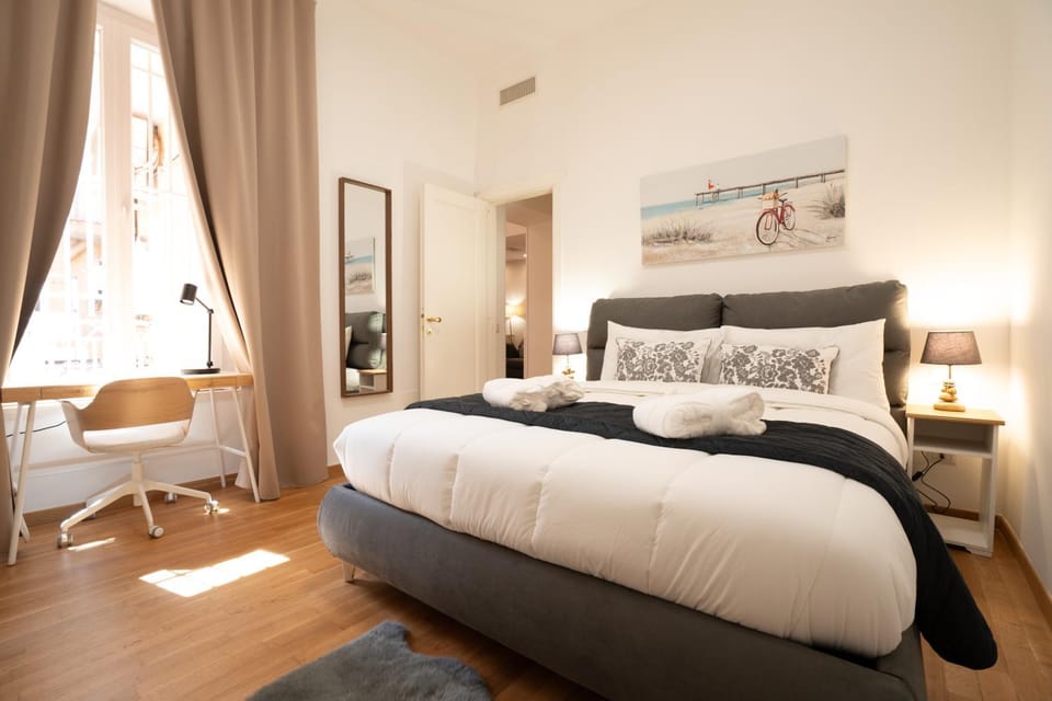 Bed, Photo of the whole room, Bedroom