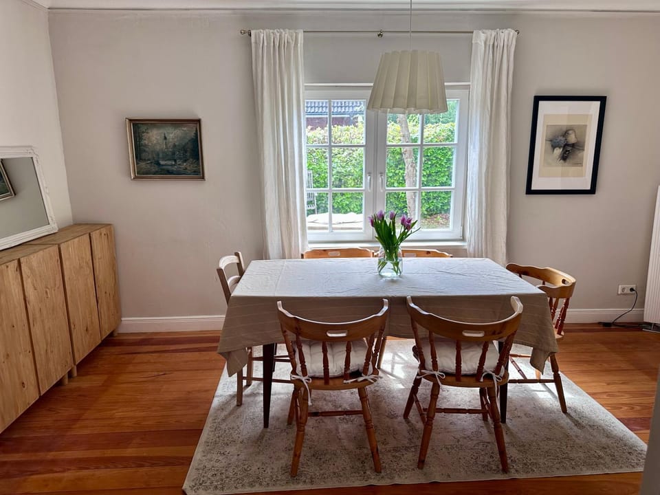 Living room, Dining area, Dinner