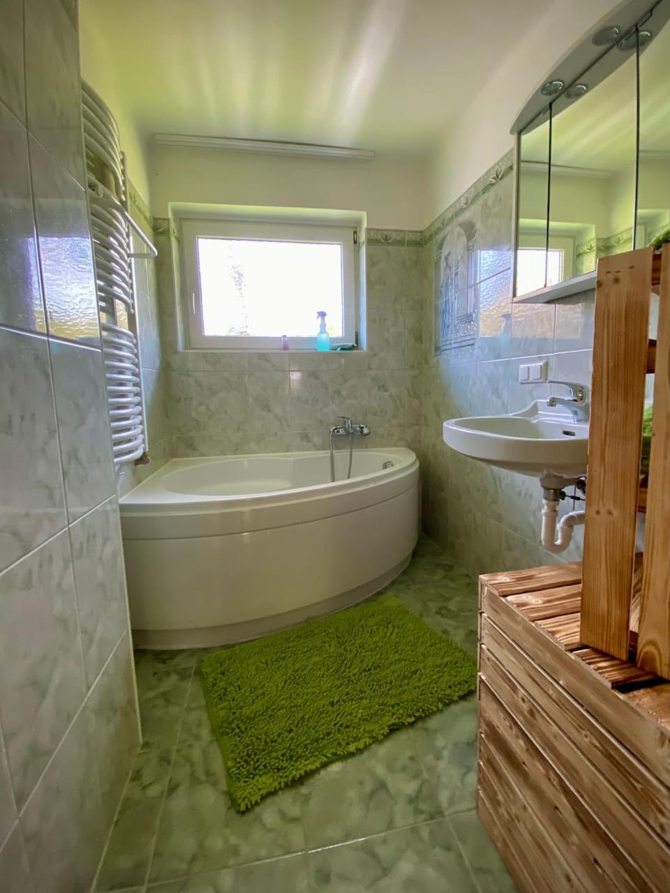 Bathroom, Bath