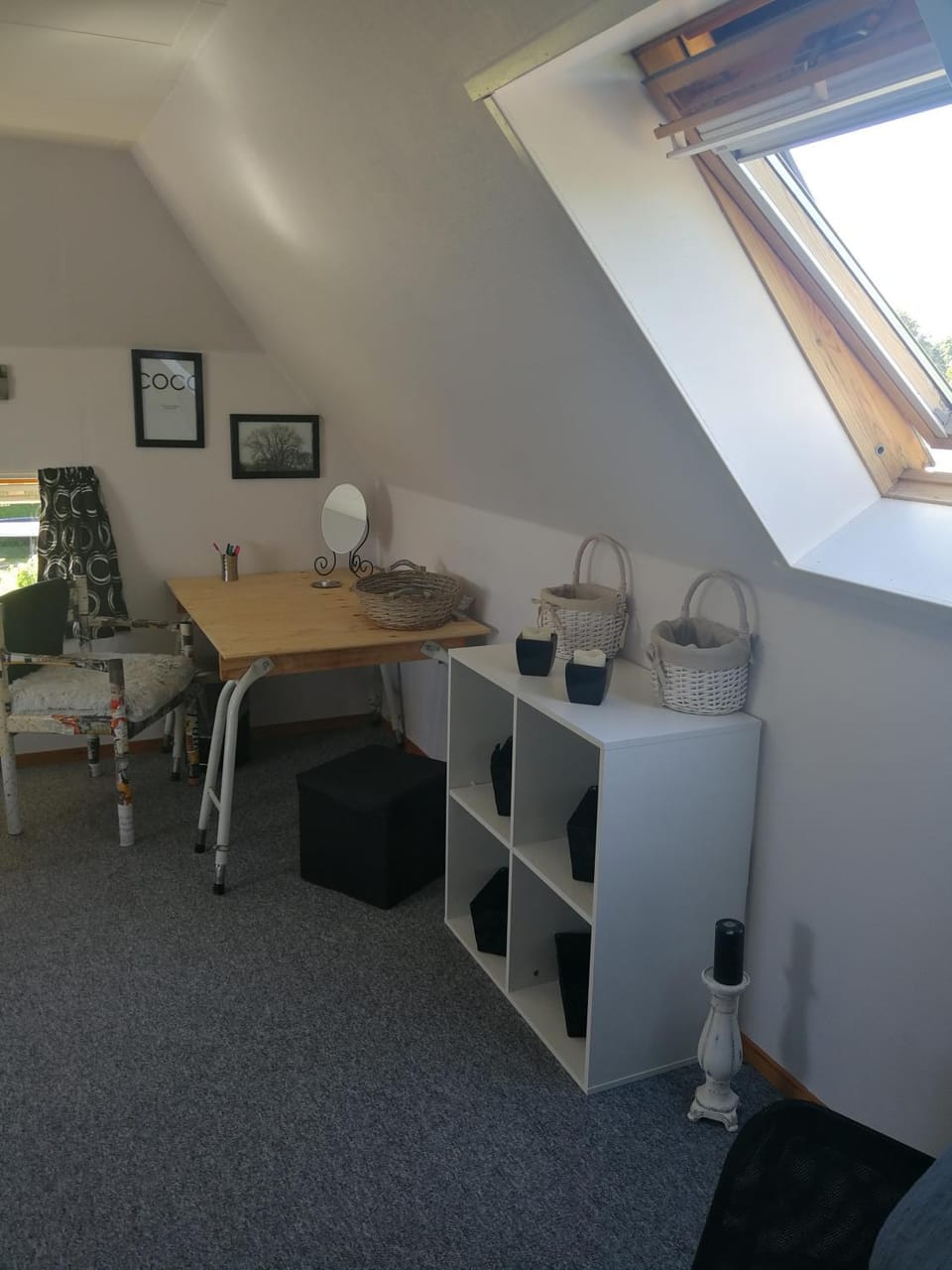 Photo of the whole room