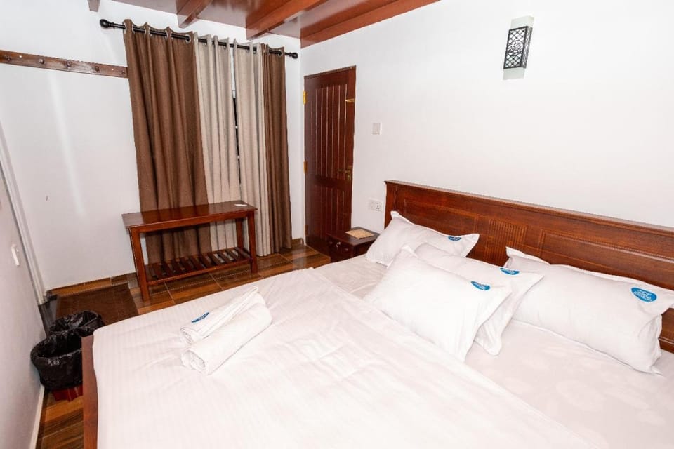 Prime England Cottages Villa in Central Province