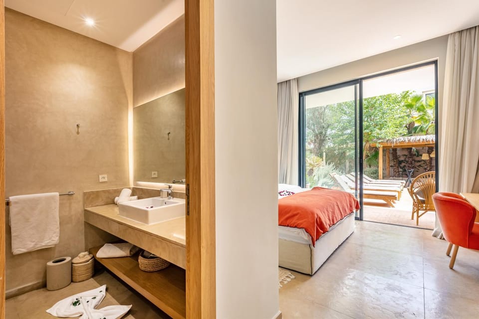 Villa Aila Elegant 6 Bedrooms Spa, Cinema Pool Villa in Marrakesh