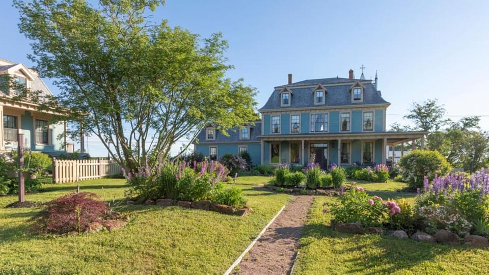 Barachois Inn Bed and Breakfast in Prince Edward County