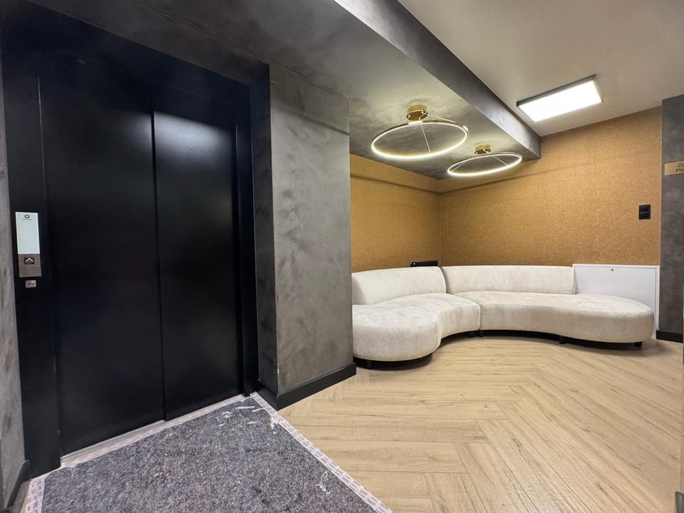 New Apart Smart- OAZA RELAKSU-Rynek Central Kielce - Parking -fak VAT- rok budowy 2025 Apartment in Poland