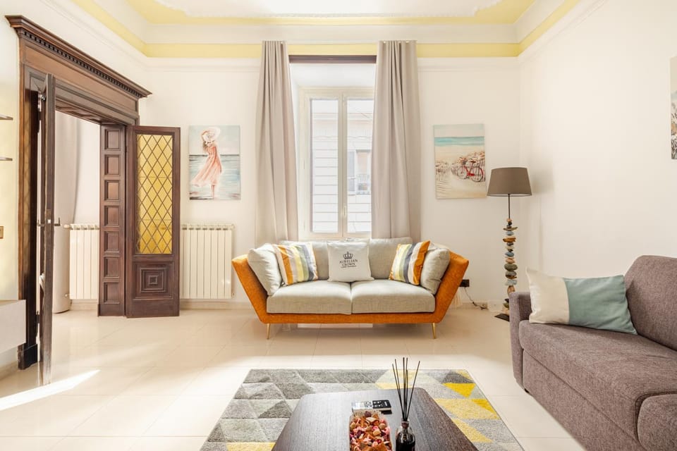 Living room, Seating area